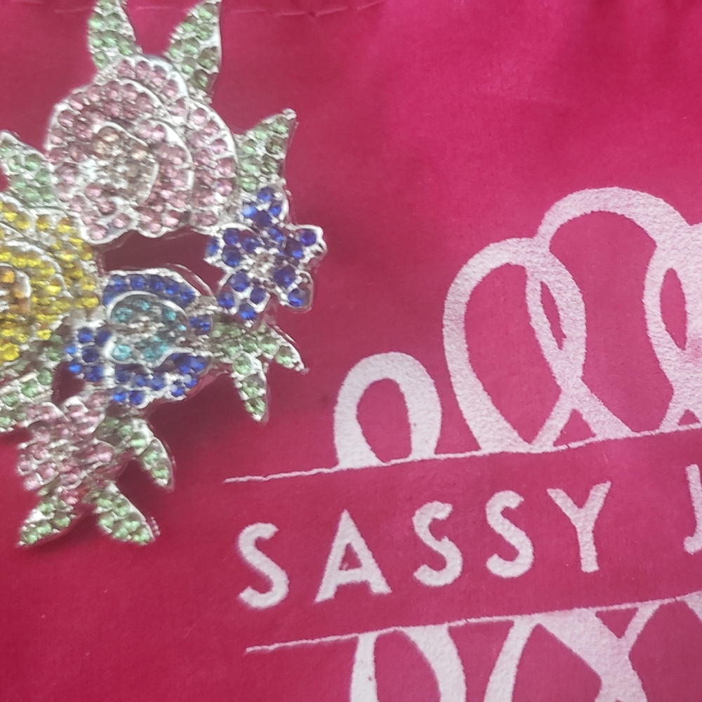 Azalea stud earrings